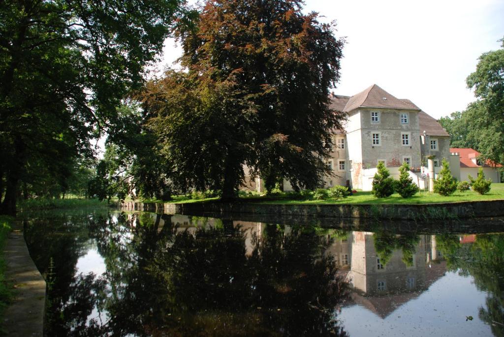 Hotel Wasserschloss Mellenthin Buitenkant foto